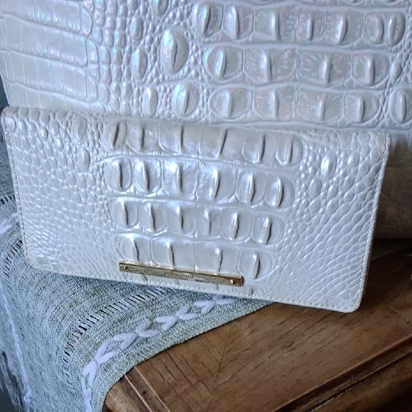 Brahmin Duxbury Large Satchel w/Matching Wallet - Picture 2 of 12